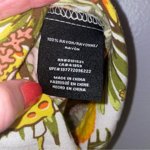 Sponge Bob Square Pants Hawaiian Tropical Button Down Shirt Sz Youth Small - Picture 5 of 5